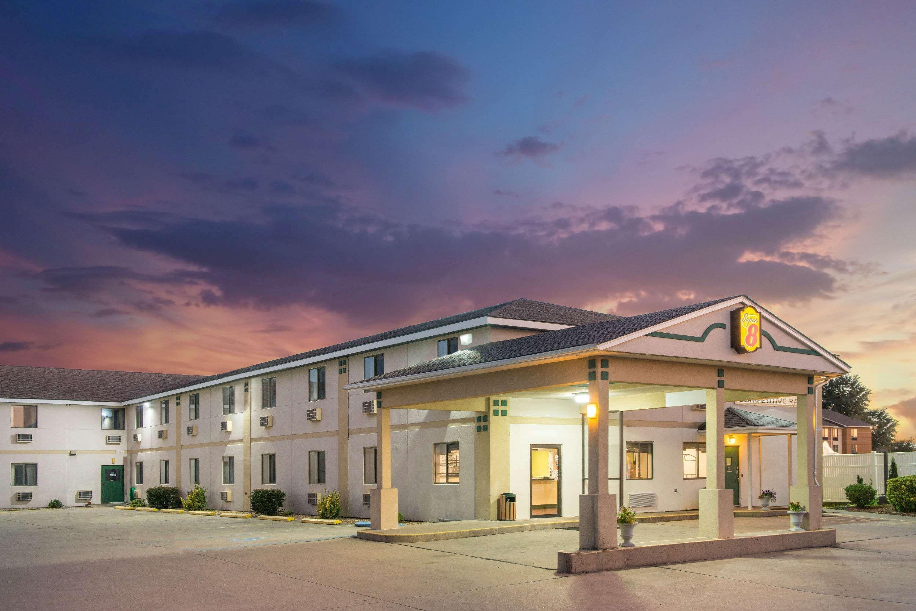 Super 8 by Wyndham Sikeston/Miner Area Hotell Eksteriør bilde